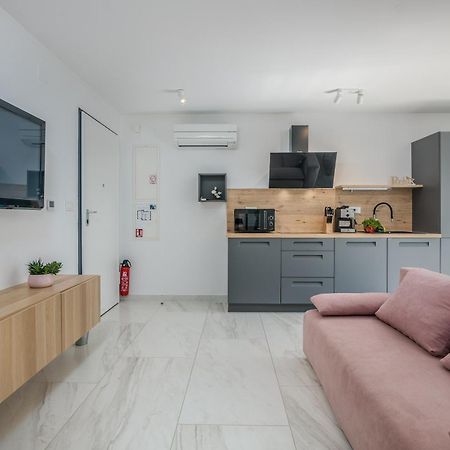 Modern Apartments Elle Malinska วานตาชิชี ภายนอก รูปภาพ