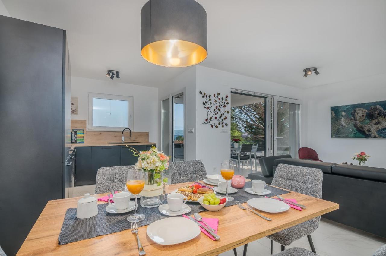 Modern Apartments Elle Malinska วานตาชิชี ภายนอก รูปภาพ