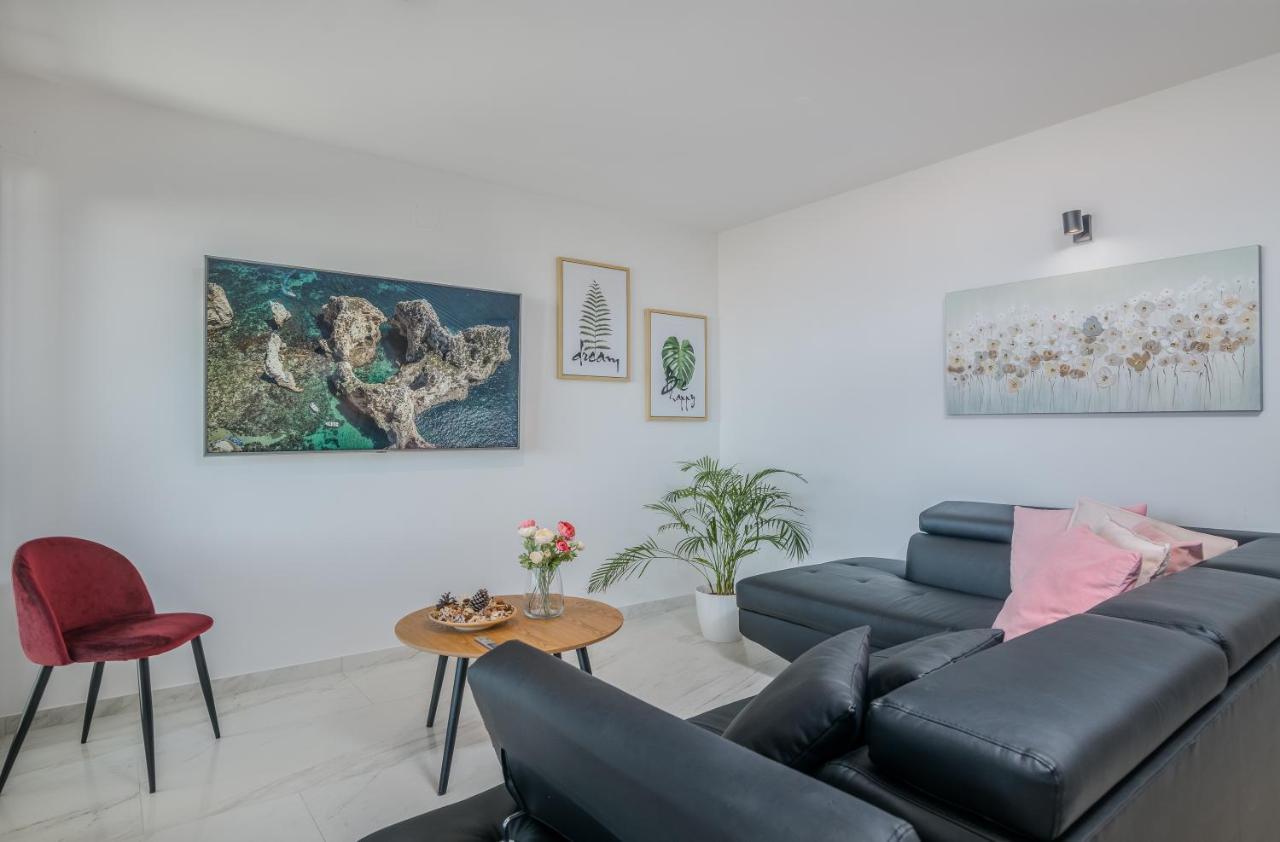 Modern Apartments Elle Malinska วานตาชิชี ภายนอก รูปภาพ