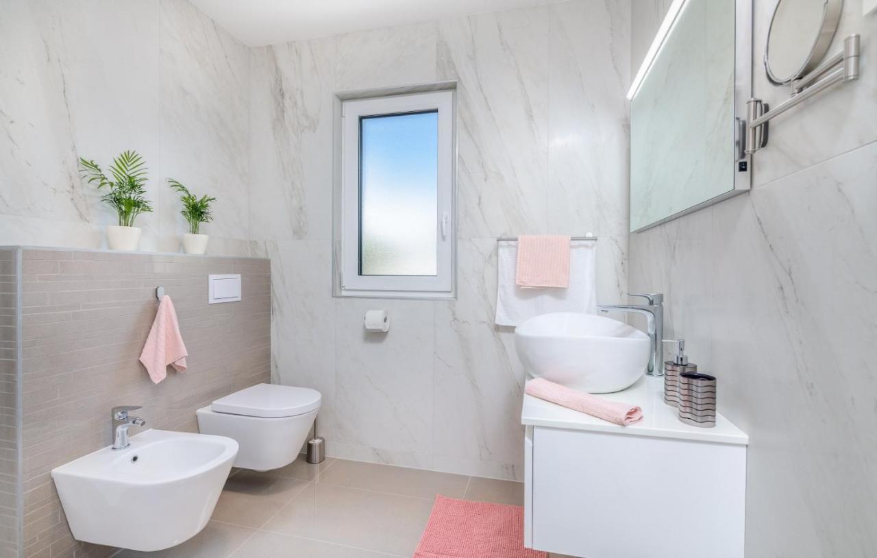 Modern Apartments Elle Malinska วานตาชิชี ภายนอก รูปภาพ